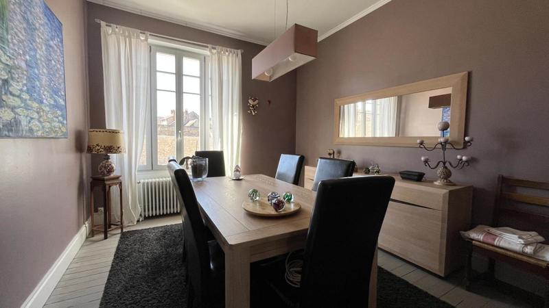 Maison - 200 m² - 7 pièces