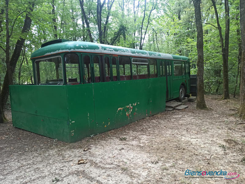 Terrain de loisirs - 100 000 m²