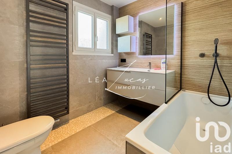 Appartement - 102 m² - 4 pièces