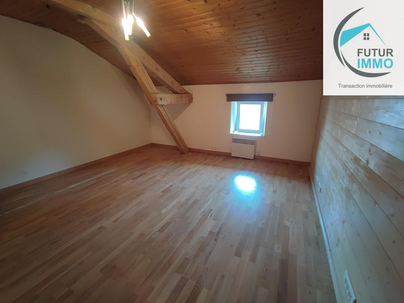 Maison - 325 m² - 9 pièces