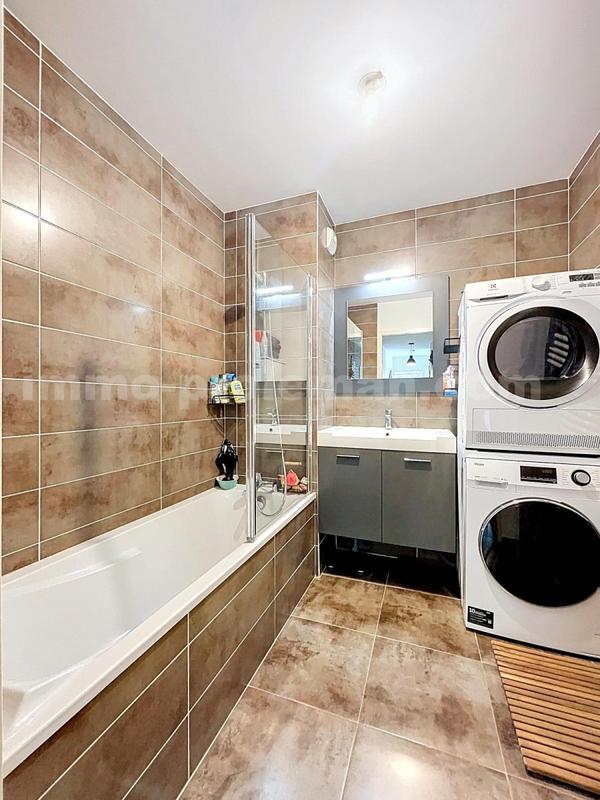 Appartement - 82 m² - 4 pièces