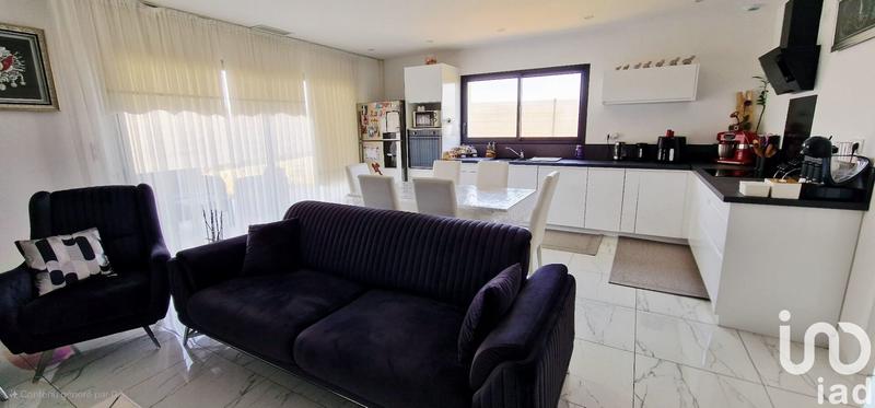 Maison - 140 m² - 5 pièces