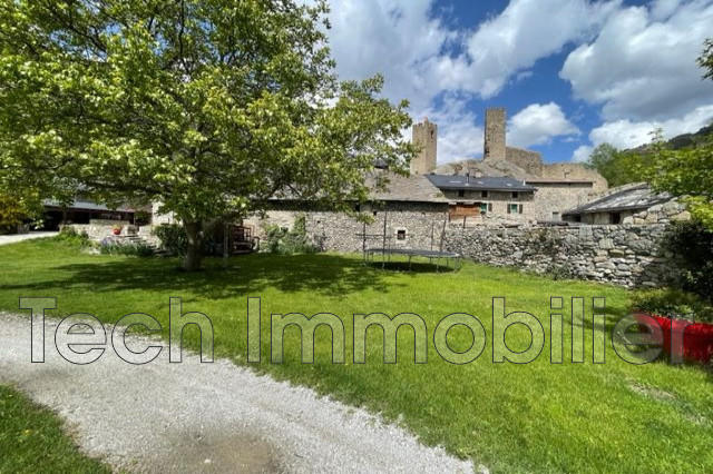 Propriété - 400 m² - 14 pièces