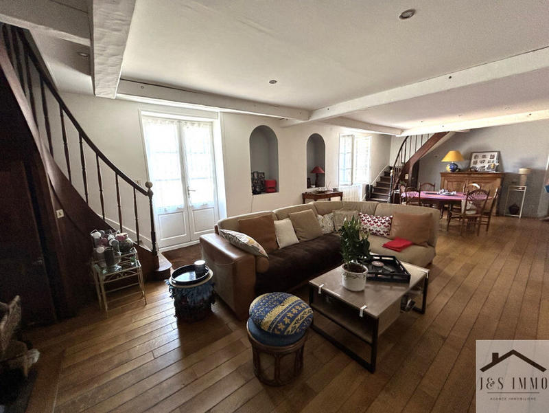 Maison - 170 m² - 6 pièces