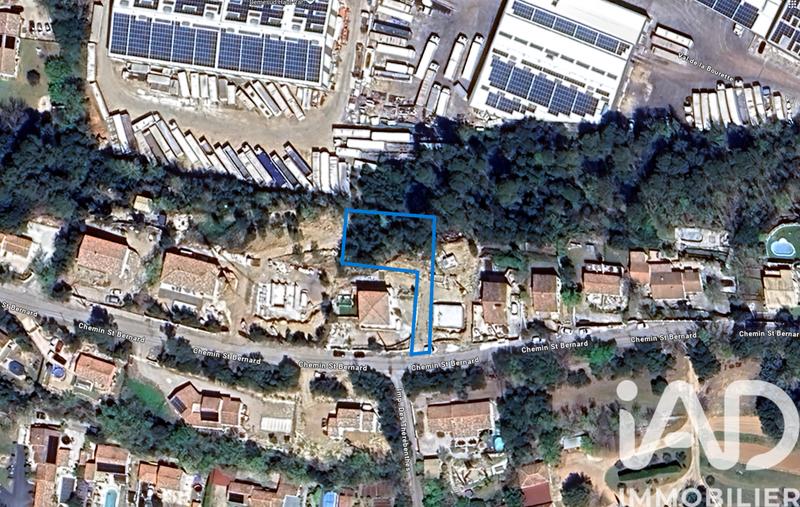 Terrain - 735 m²
