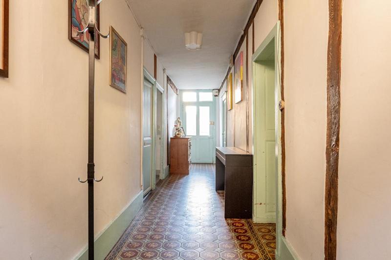 Maison - 229 m² - 8 pièces