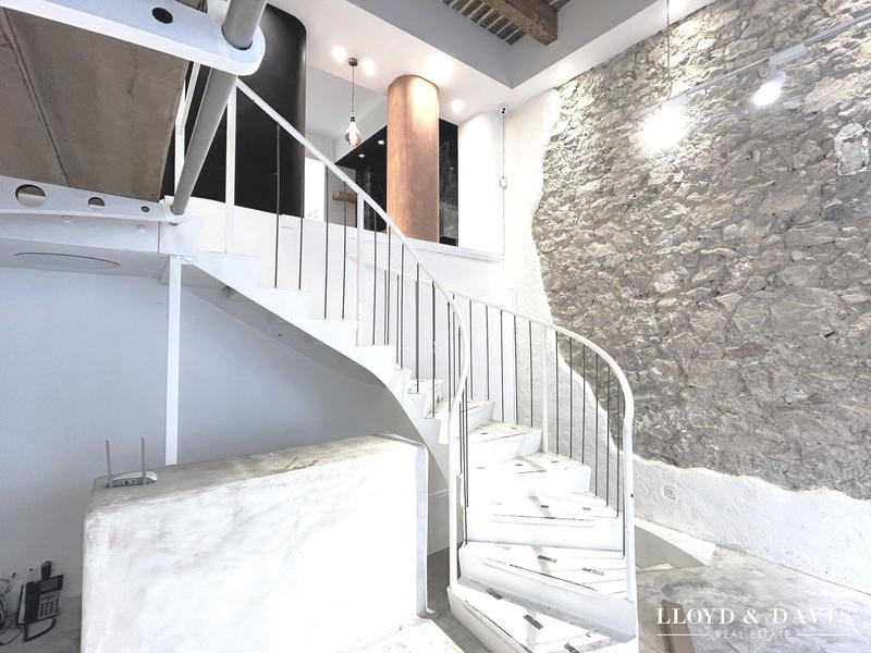 Fonds de commerce - Local commercial - 102 m²