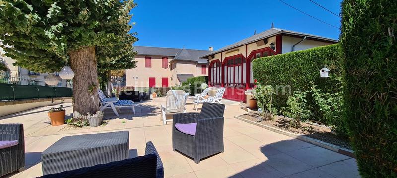 Immeuble - 371 m² - 13 pièces