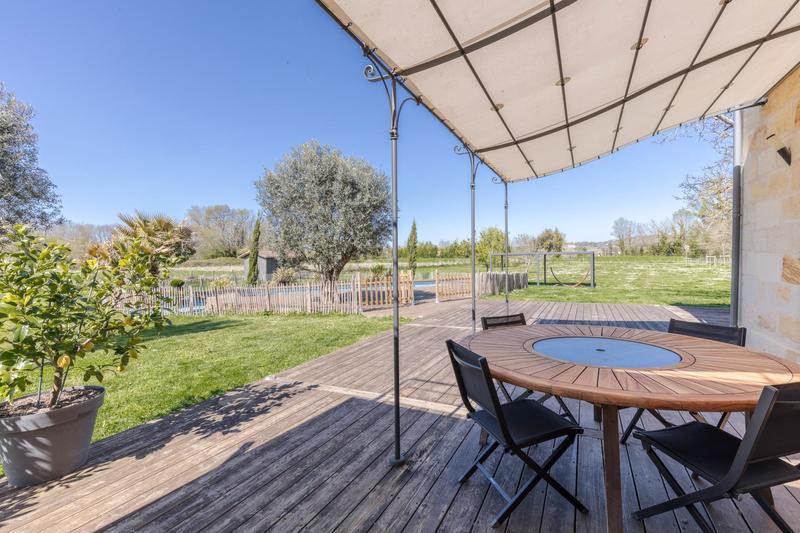 Maison de maîtres - 330 m² - 7 pièces