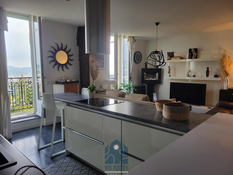 Appartement - 85 m² - 3 pièces