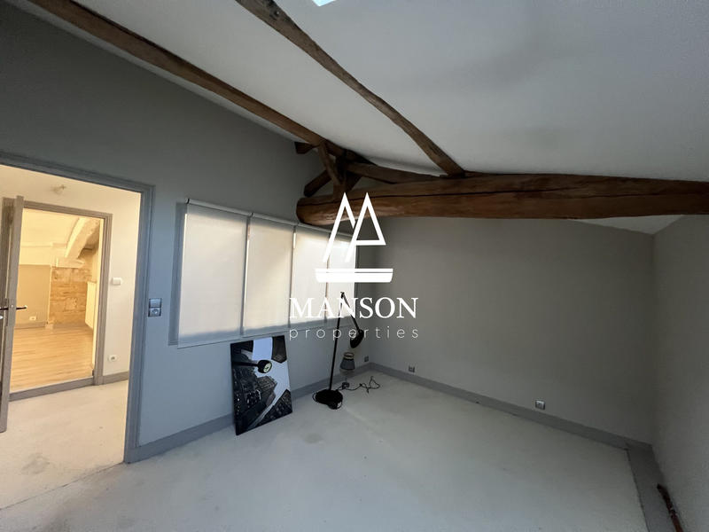 Maison - 350 m² - 10 pièces