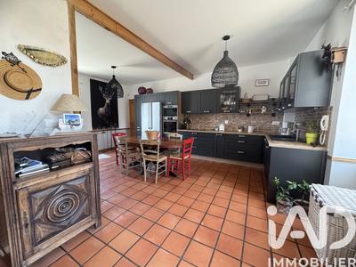 Maison - 167 m² - 6 pièces