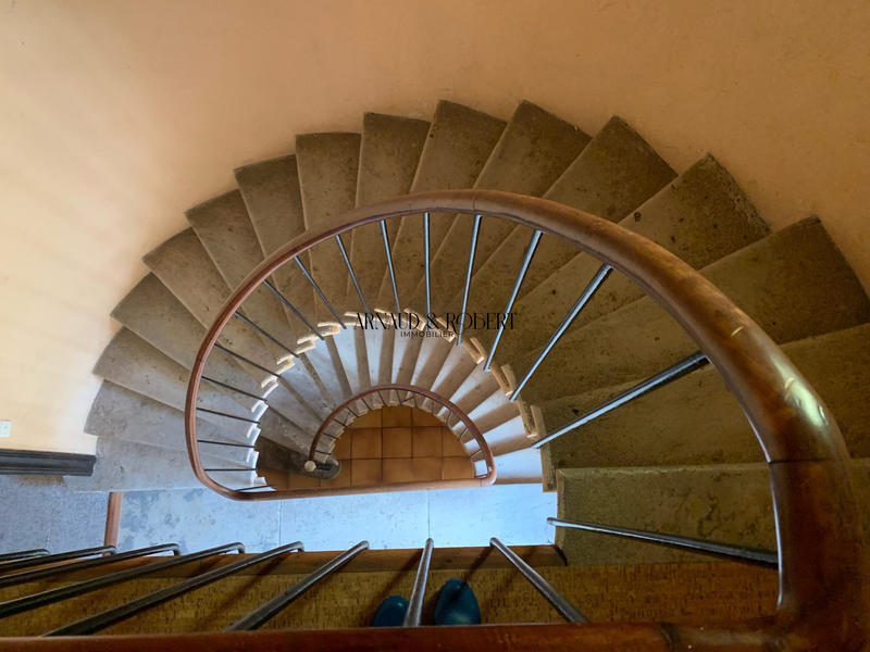 Maison - 250 m² - 10 pièces