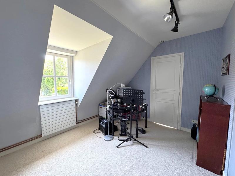 Maison - 182 m² - 7 pièces