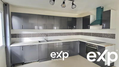 Maison - 331 m² - 7 pièces