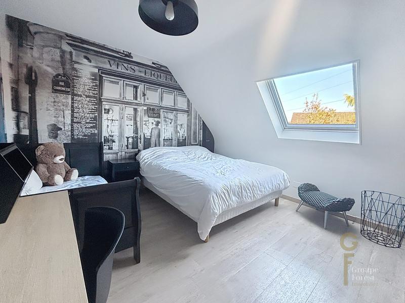 Maison - 269 m² - 8 pièces