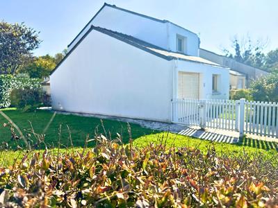 Maison - 93 m² - 5 pièces