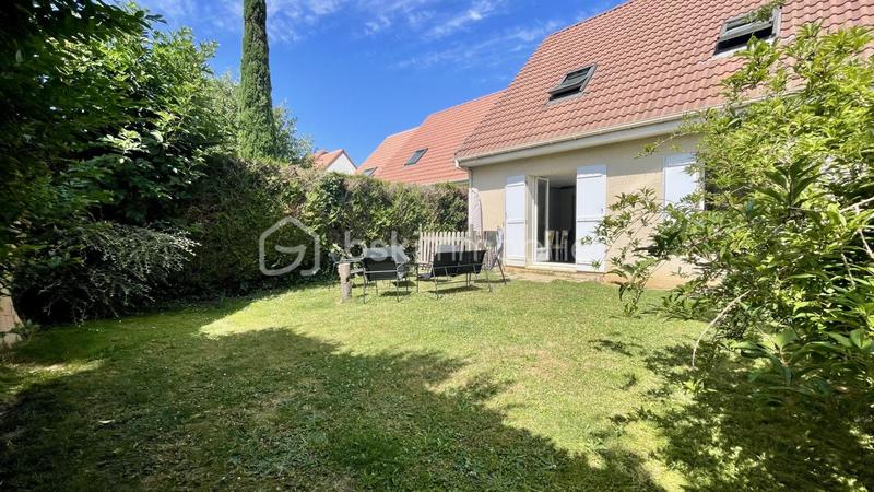 Maison - 92 m² - 4 pièces