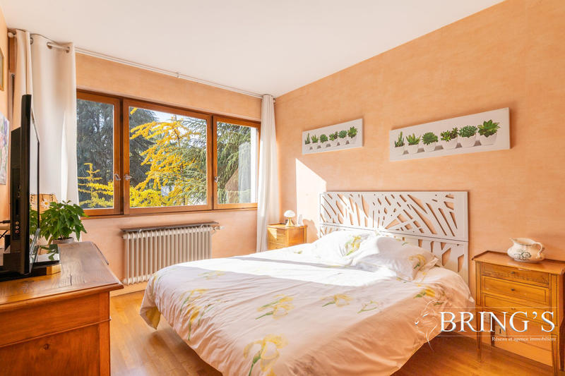 Appartement - 101 m² - 6 pièces