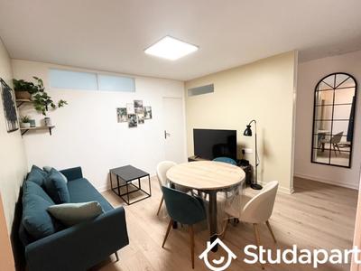 Chambre - 11 m² - 1 pièce