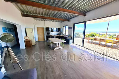 Maison - 131 m² - 4 pièces