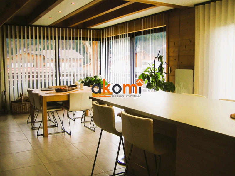 Châlet - 244 m² - 8 pièces