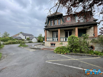 Maison - 265 m² - 10 pièces