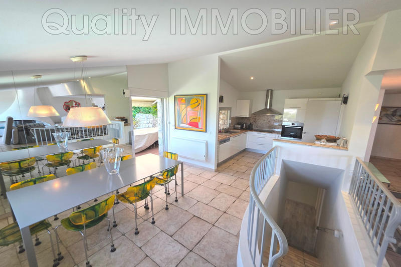 Maison - 150 m² - 5 pièces