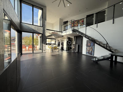 Appartement - 150 m² - 5 pièces