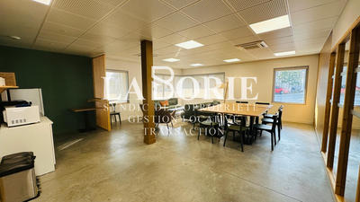 Local commercial - 93 m²