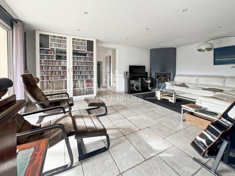 Maison - 180 m² - 8 pièces