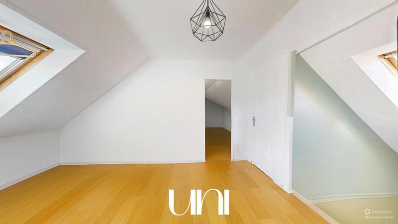 Maison - 137 m² - 6 pièces