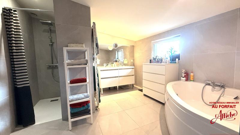 Maison - 245 m² - 7 pièces