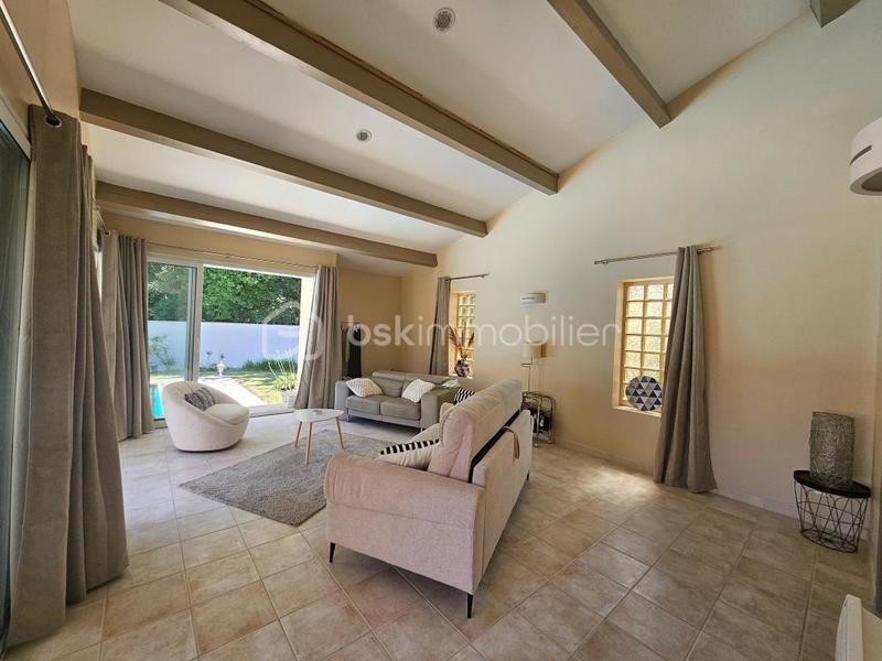 Maison traditionnelle - 244 m² - 5 pièces