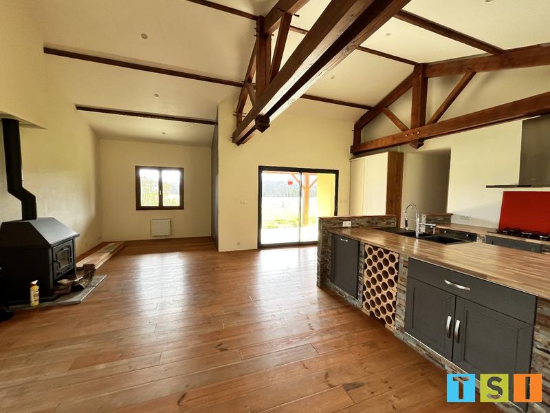 Maison - 99 m² - 4 pièces