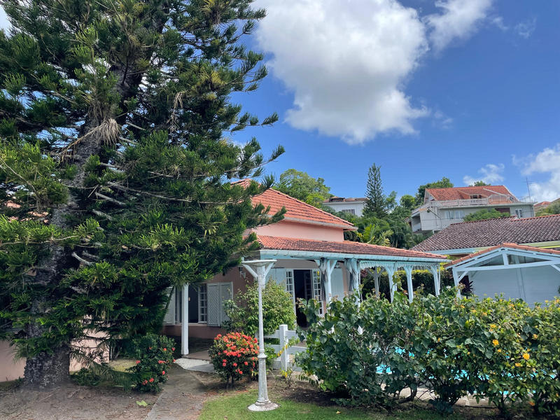 Appartement - 180 m² - 5 pièces