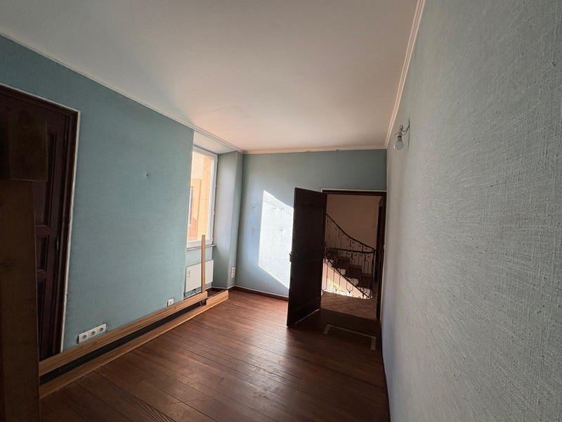 Maison - 228 m² - 6 pièces