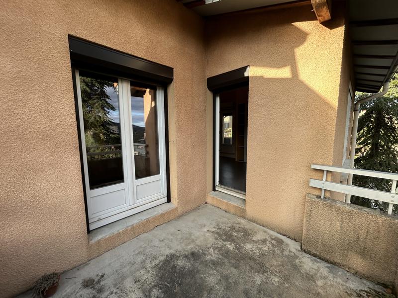 Duplex - 121 m² - 6 pièces