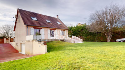 Maison - 113 m² - 5 pièces