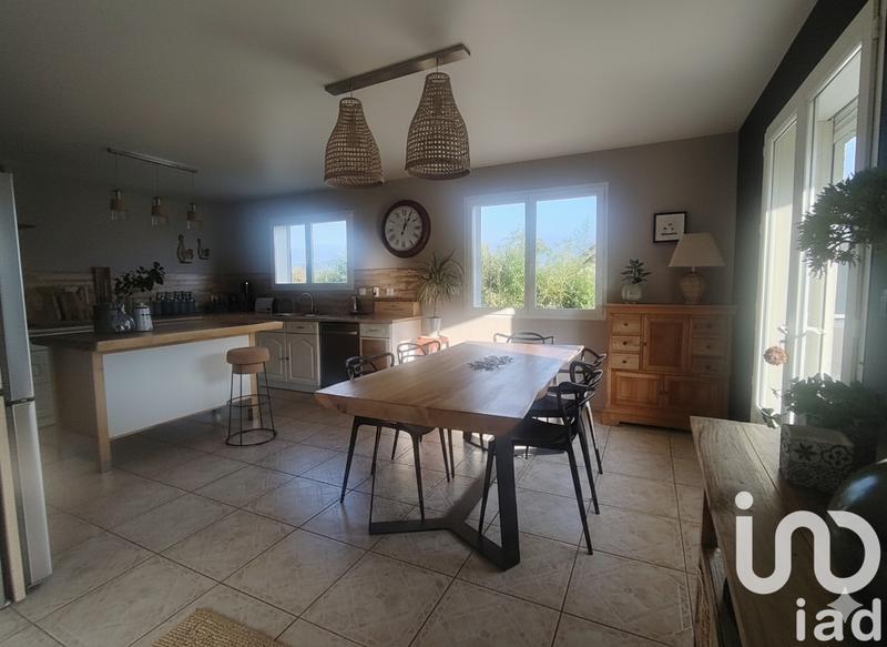 Maison - 213 m² - 7 pièces