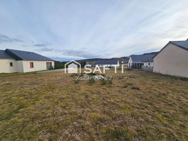 Terrain - 739 m²
