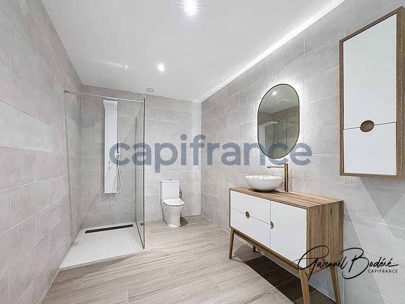 Villa - 226 m² - 6 pièces