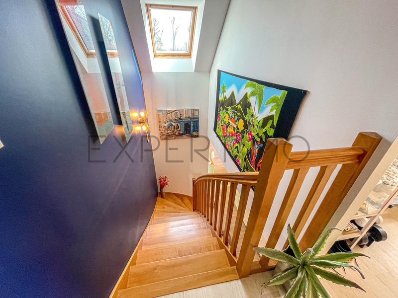 Propriété - 140 m² - 5 pièces