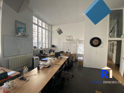 Bureau - 229 m² - 7 pièces