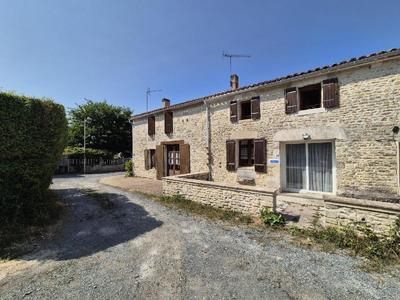 Maison - 215 m² - 7 pièces