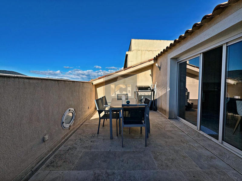 Duplex - 121 m² - 6 pièces