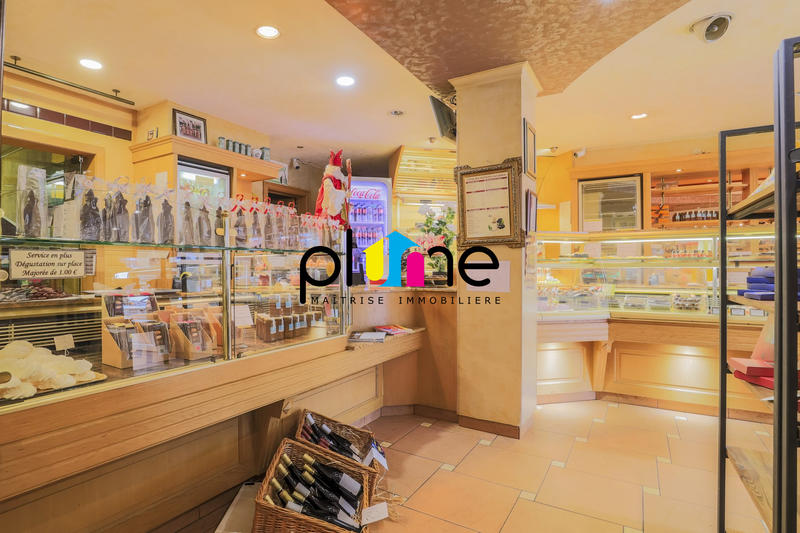 Local commercial - 1 000 m²