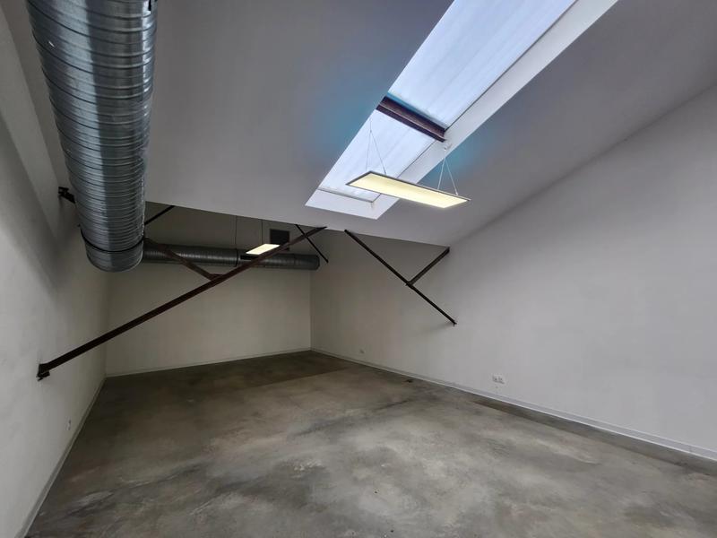 Local commercial - 380 m² - 8 pièces