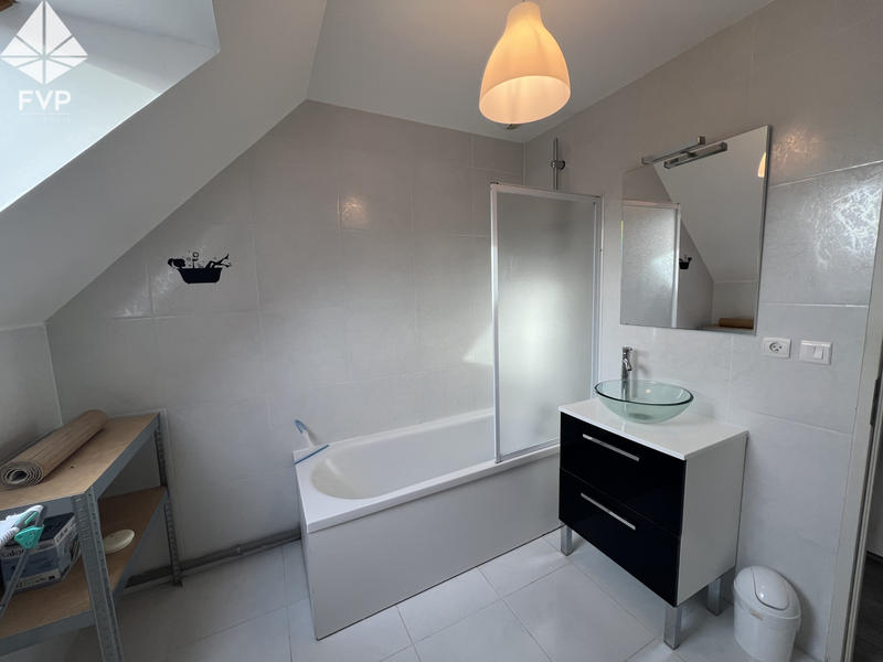 Maison - 104 m² - 5 pièces