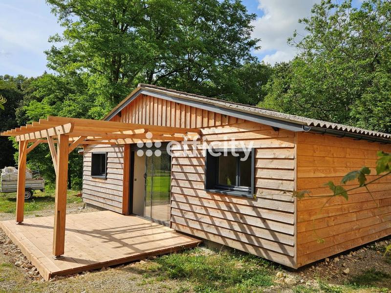 Maison - 245 m² - 9 pièces